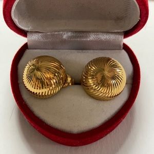 Vintage Napier Clip on Screw Back Gold tone Earrings